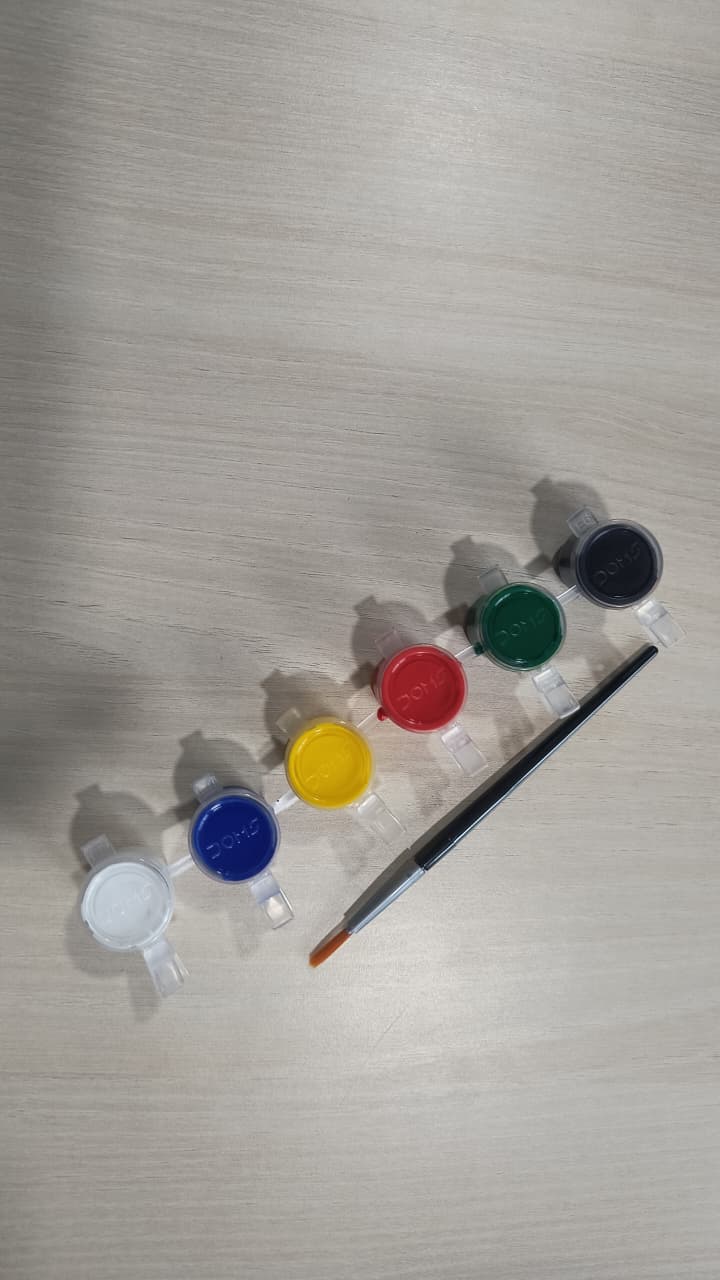 6 paint colours and a brush included